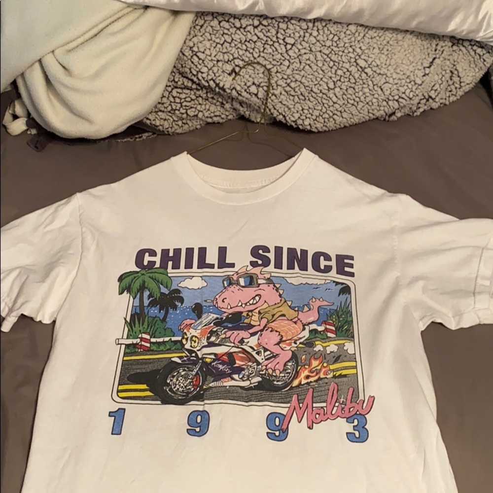 White graphic tshirt